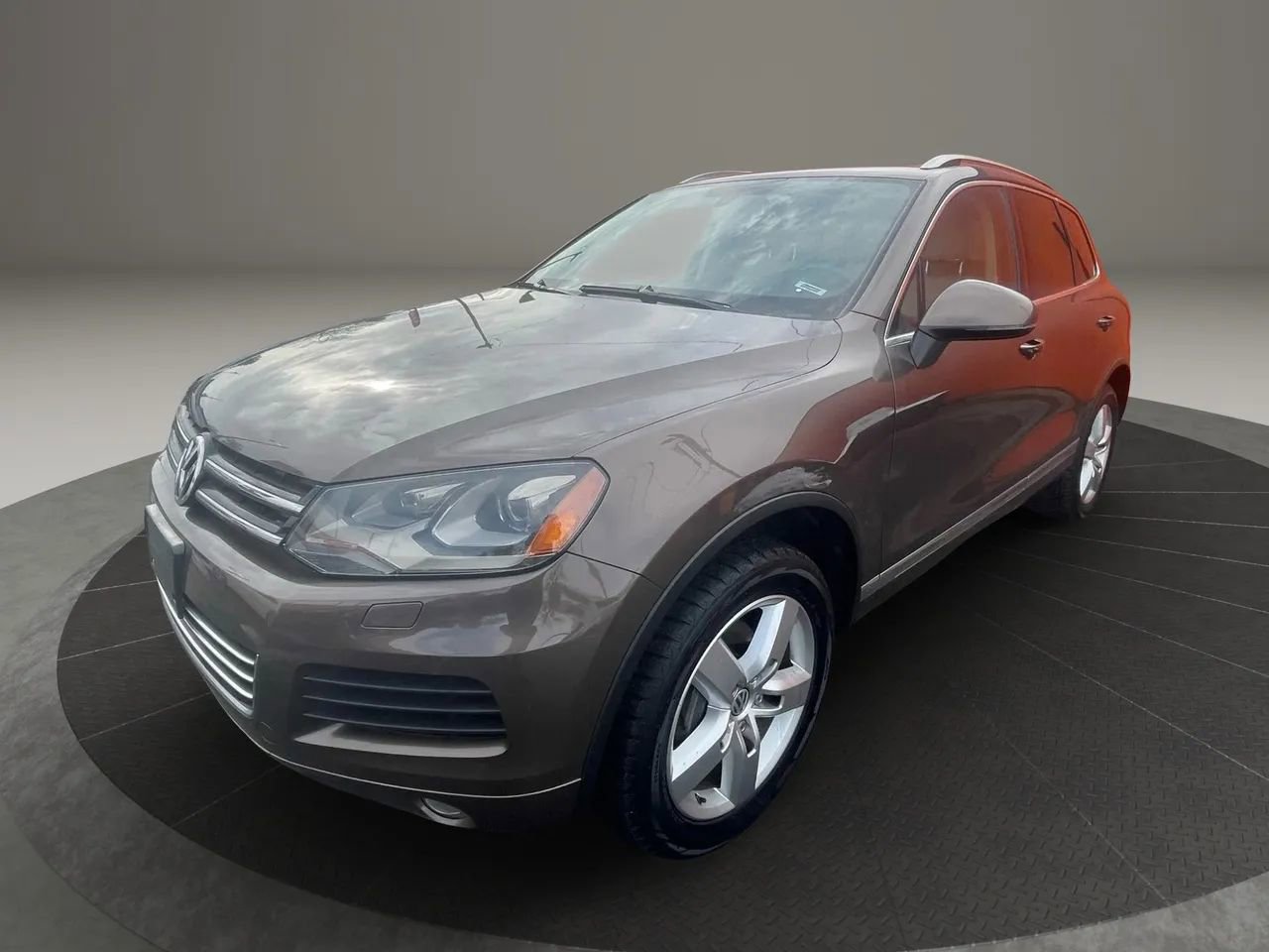 Used 2013 Volkswagen Touareg TDI