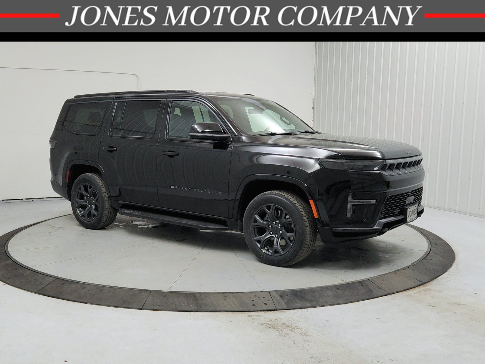 New 2026 Jeep Grand Wagoneer Limited w/ HD Trailer Tow Package