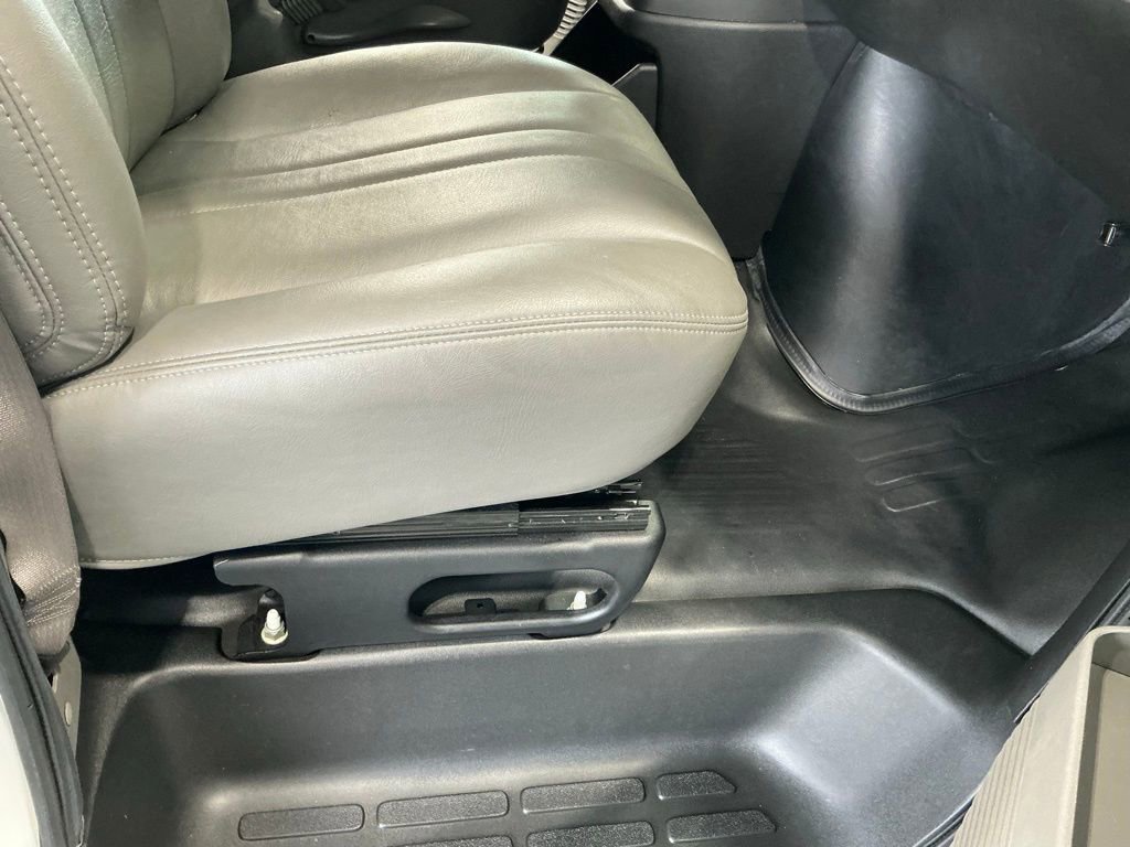 Used 2023 GMC Savana 2500 Extended w/ Driver Convenience Package image 43