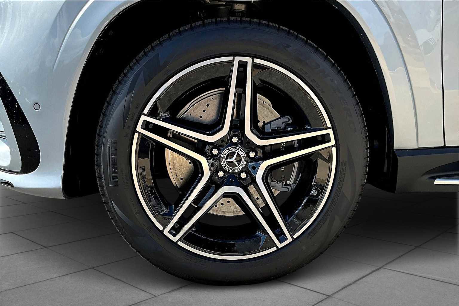 New 2026 Mercedes-Benz GLS 450 4MATIC image 21