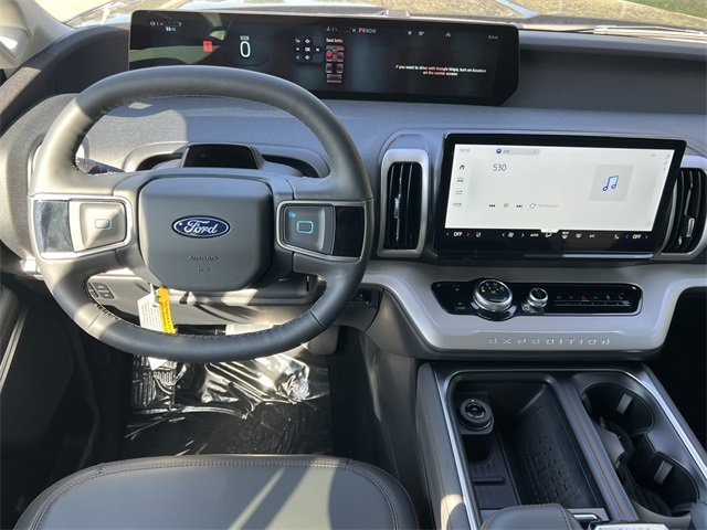 New 2025 Ford Expedition Active image 14