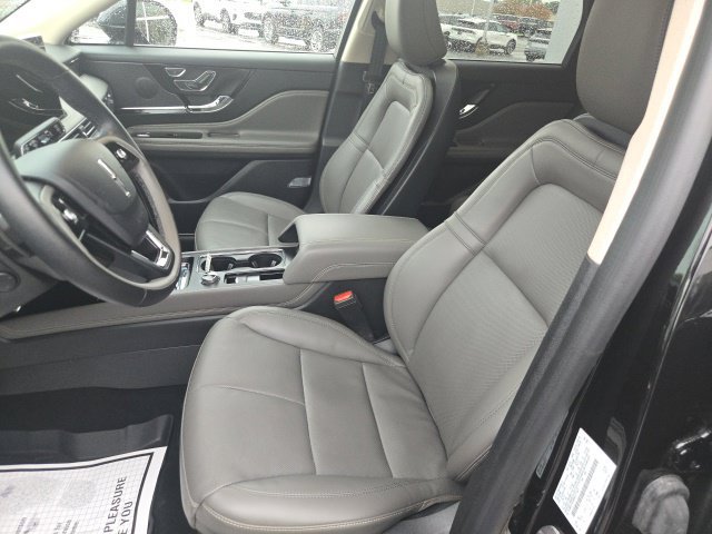 Certified 2024 Lincoln Corsair AWD w/ Equipment Group 101A image 4
