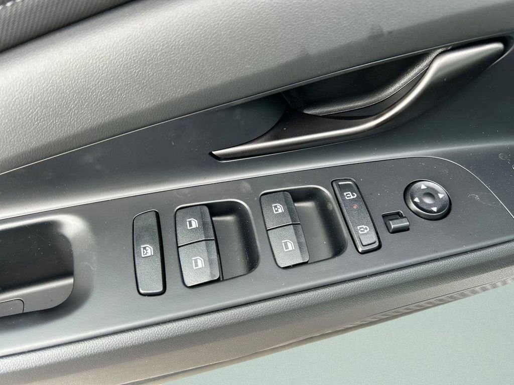 New 2026 Hyundai Elantra Sport FWD image 22