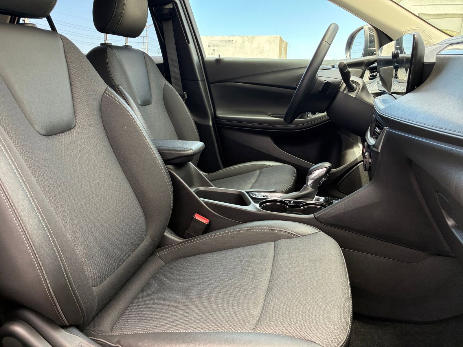 Used 2025 Buick Encore GX Preferred image 35