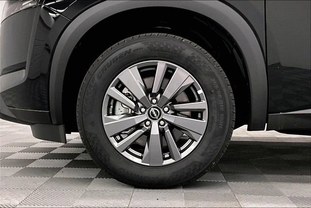 New 2025 Nissan Pathfinder SV w/ Cargo Package image 12