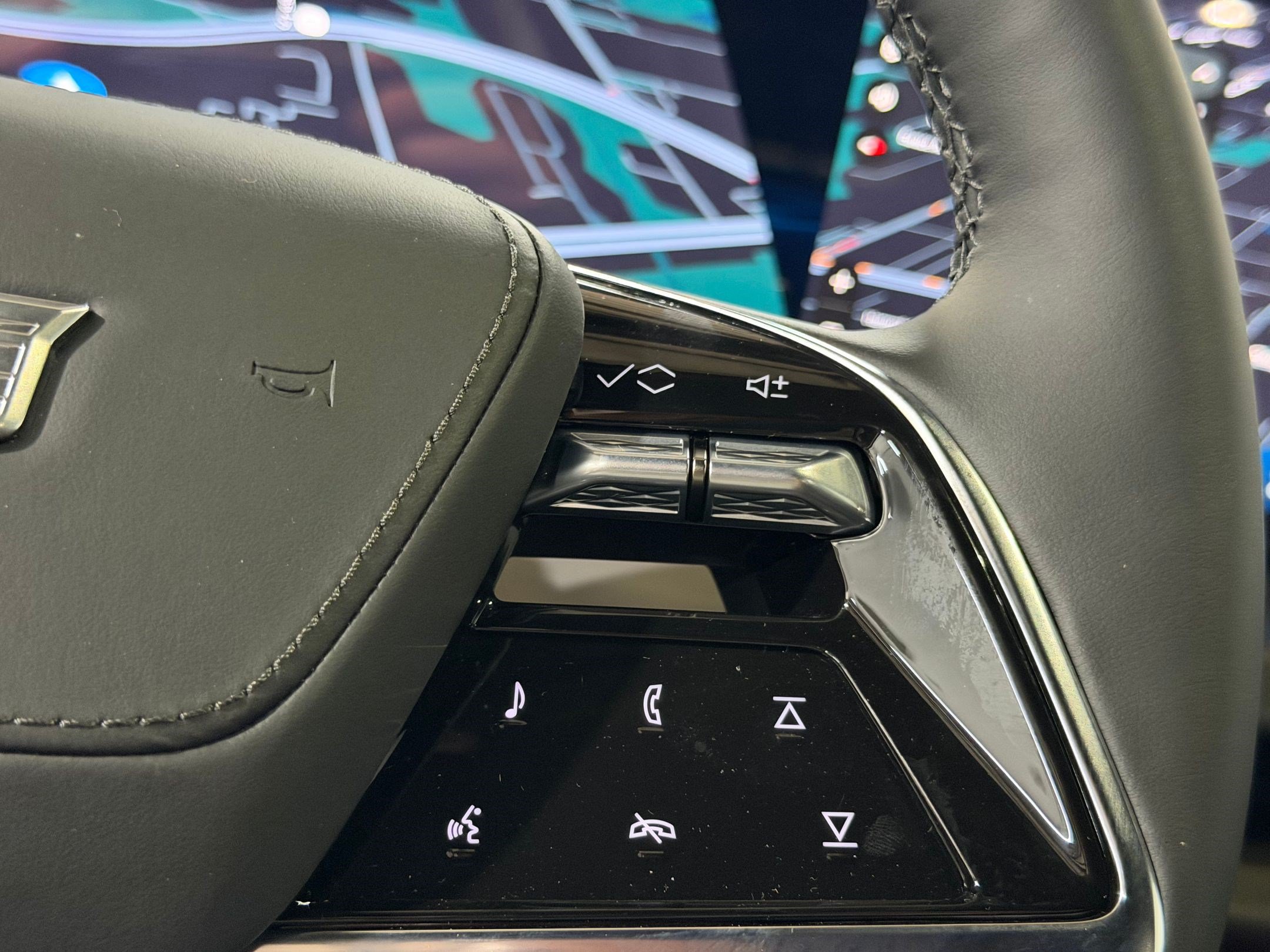 New 2027 Cadillac Vistiq Platinum AWD/4WD image 15