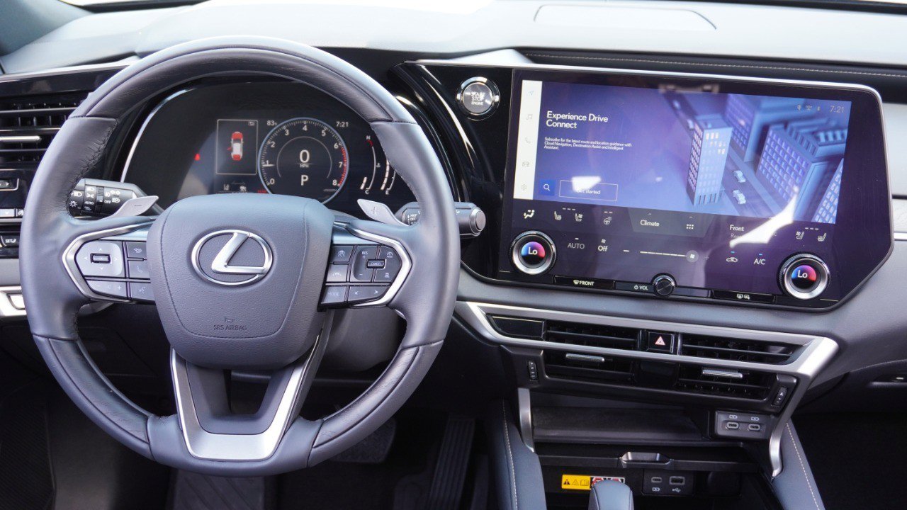 Used 2024 Lexus RX 350 Premium w/ Accessory Package (Z1) AWD/4WD image 28