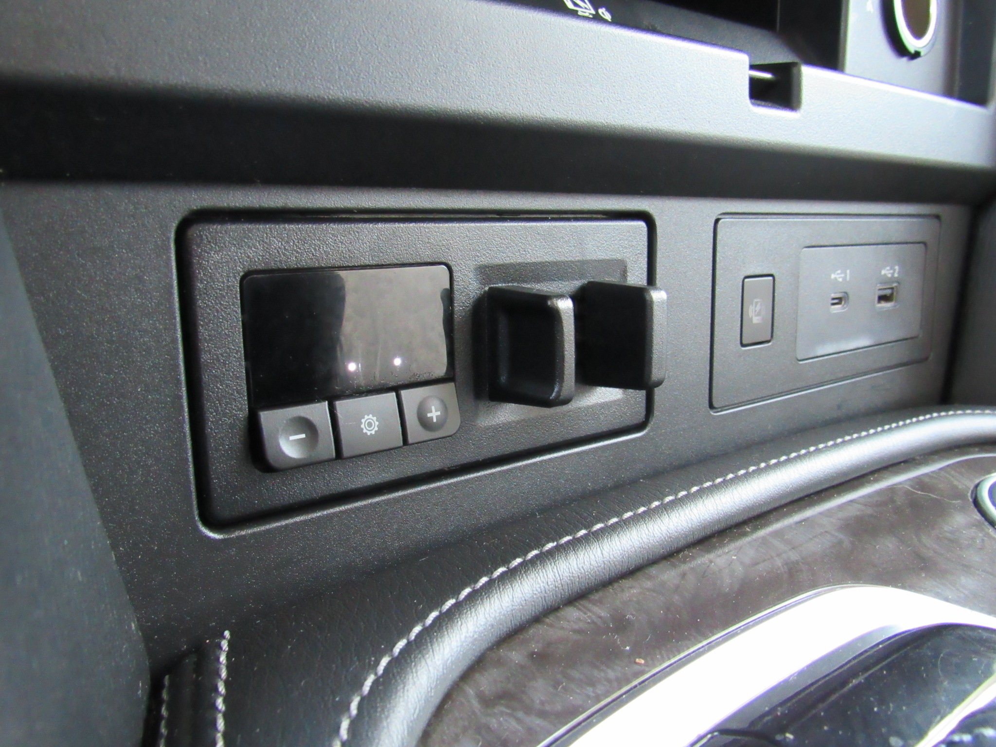 Used 2021 Nissan Armada Platinum w/ Captain's Chairs Package AWD/4WD image 24