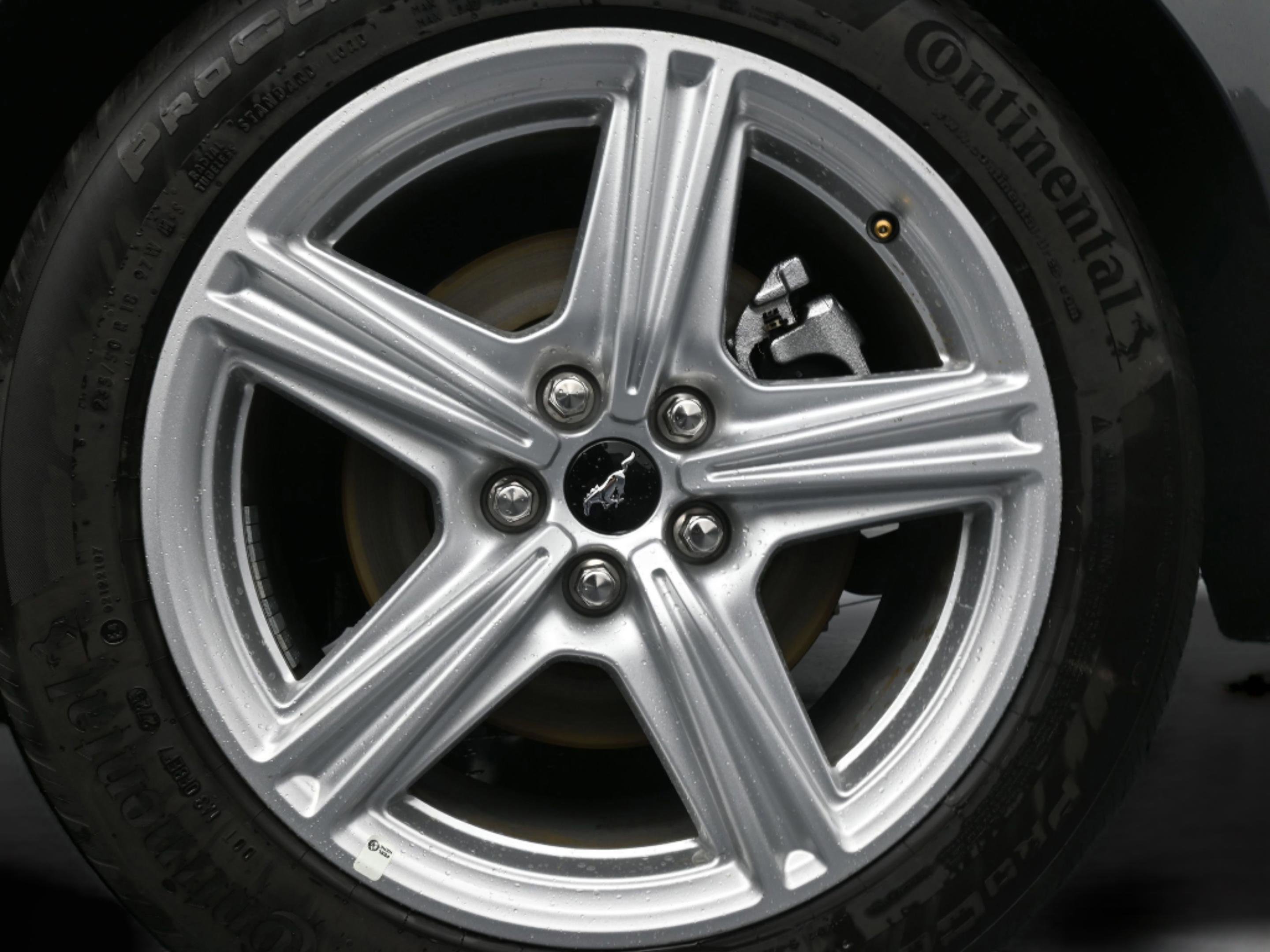 Used 2025 Ford Mustang EcoBoost image 43