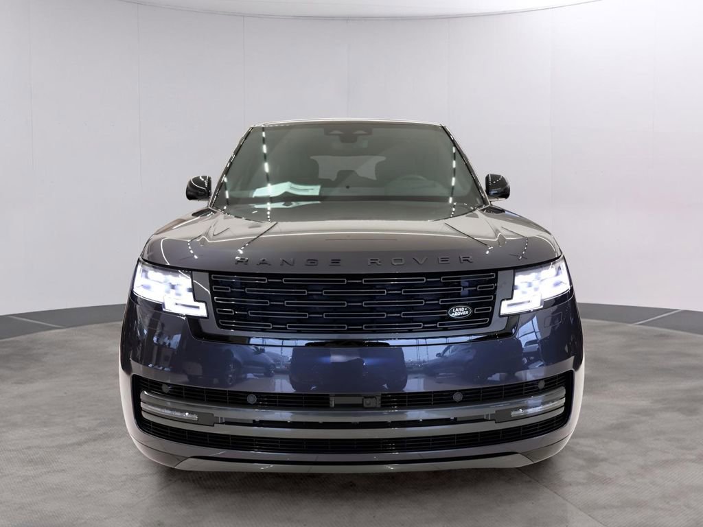 Certified 2025 Land Rover Range Rover SE AWD/4WD image 2