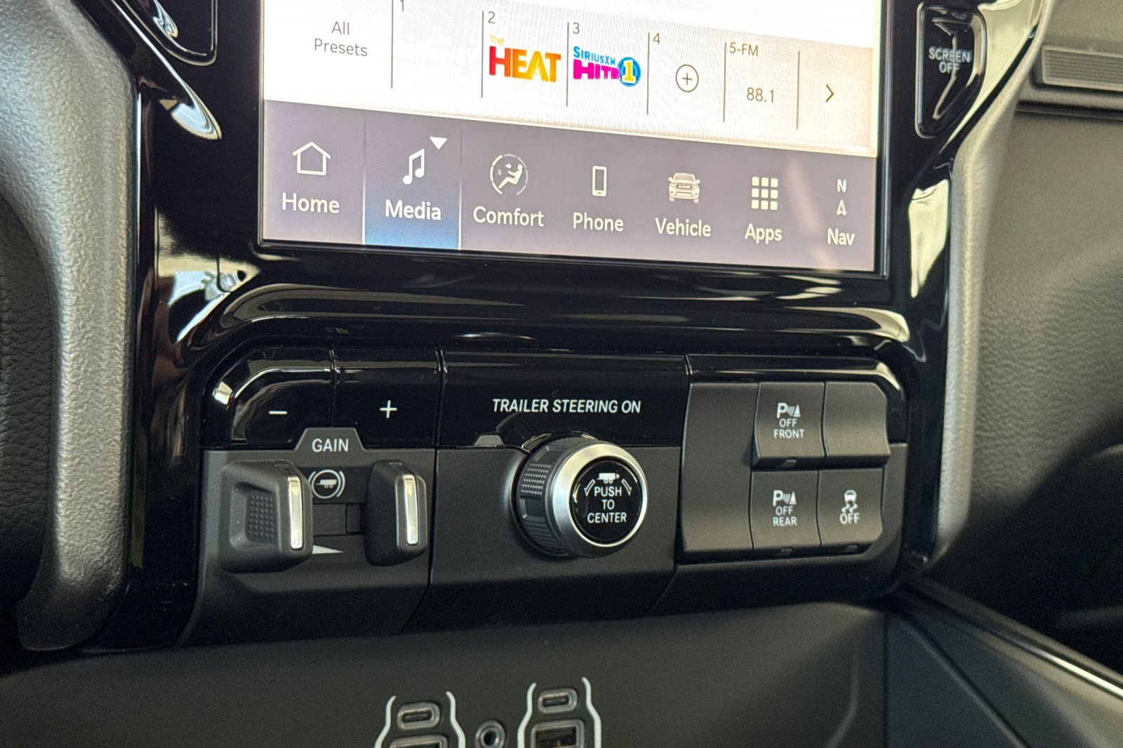 New 2026 RAM 1500 Laramie w/ Night Edition AWD/4WD image 17