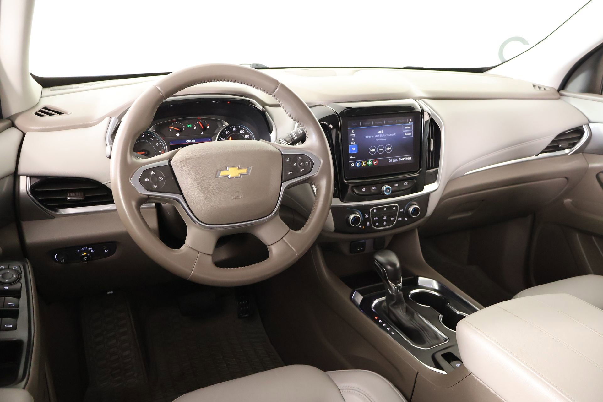 Used 2021 Chevrolet Traverse LT w/ LPO, Cargo Package image 2