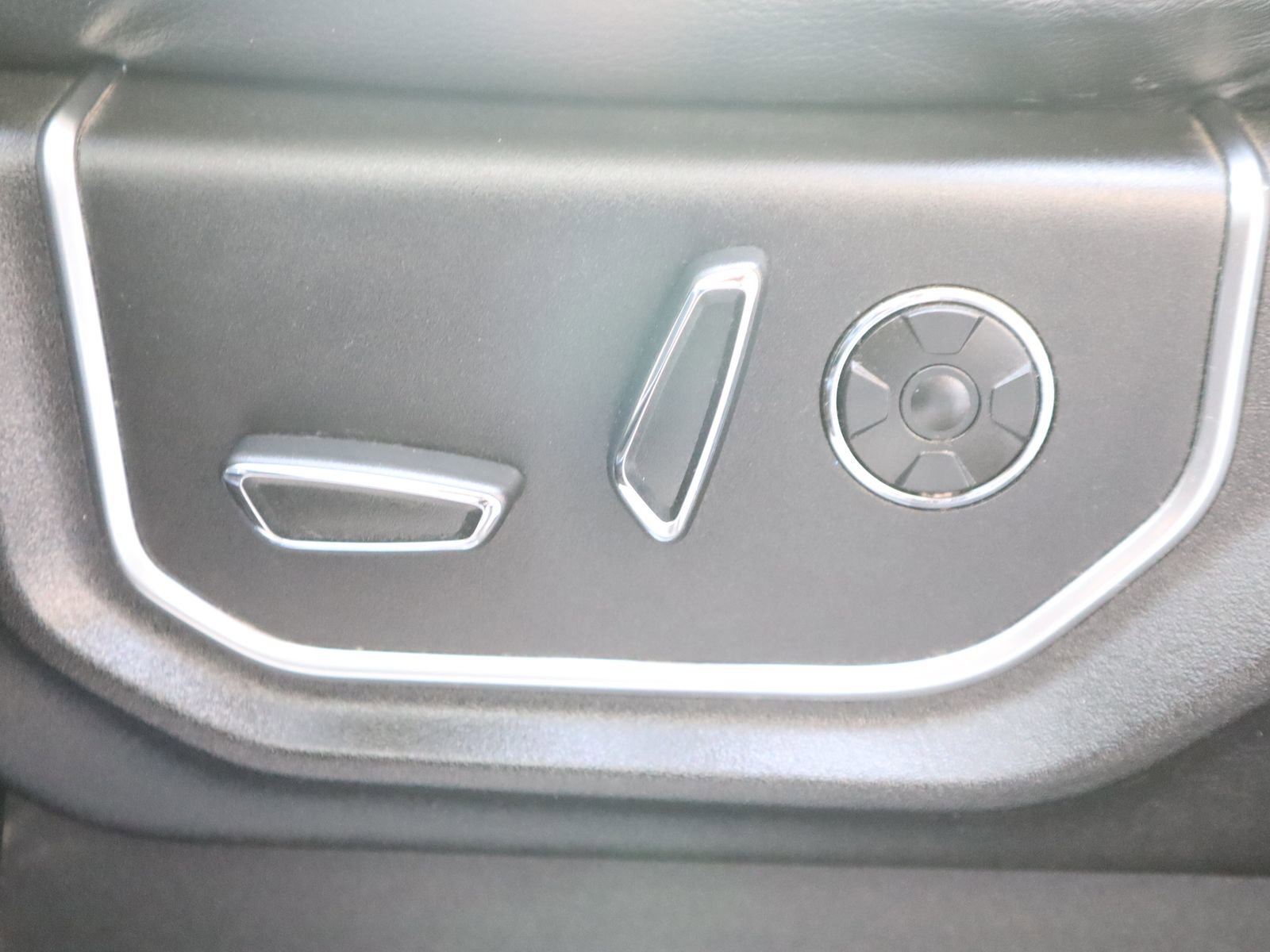 Used 2017 Ford F150 Limited w/ Trailer Tow Package AWD/4WD image 35