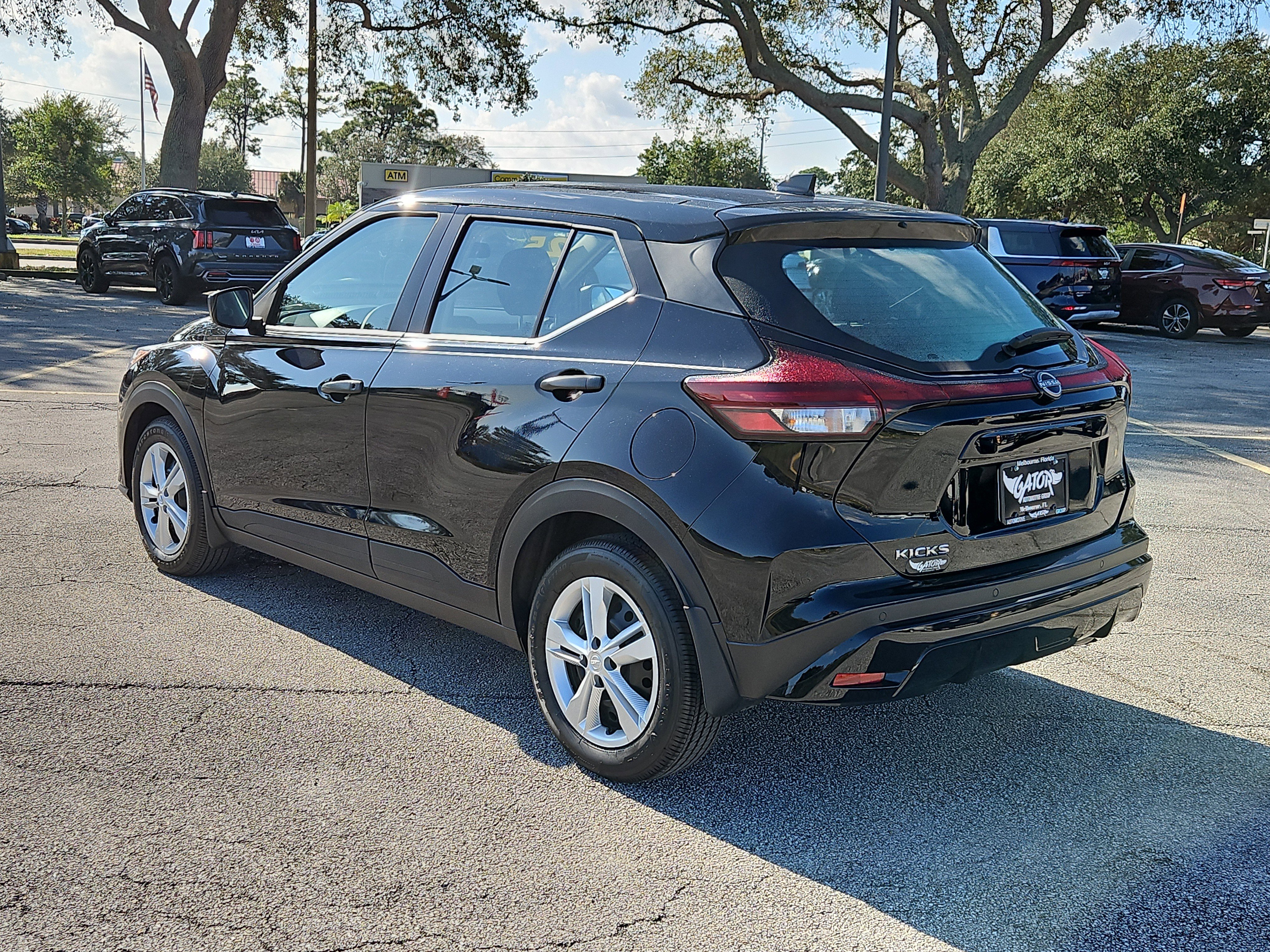 Used 2025 Nissan Kicks Play S FWD image 3