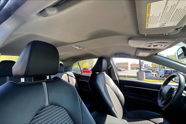 Used 2023 Toyota Camry SE FWD image 22