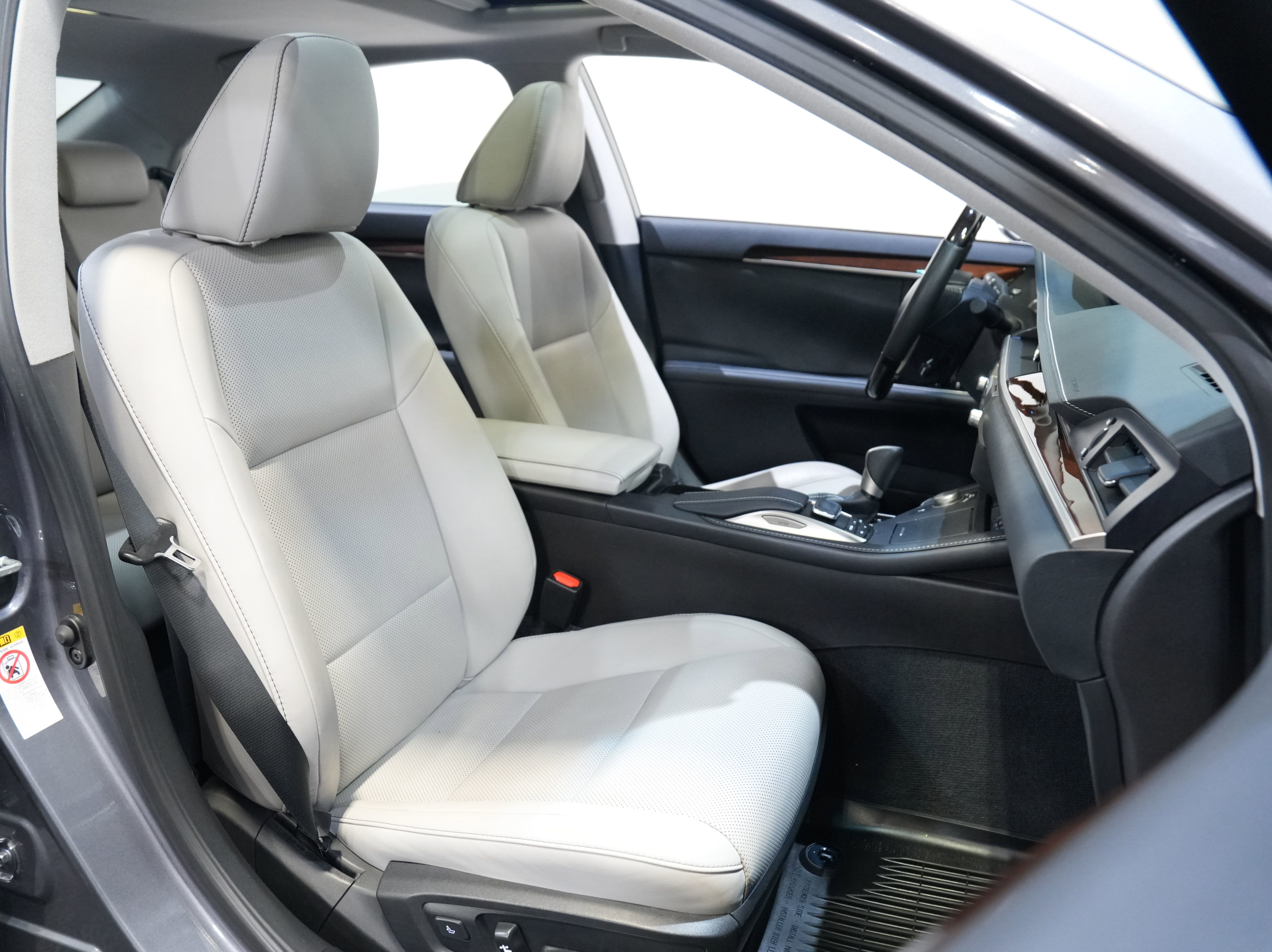 Used 2018 Lexus ES 350 w/ Navigation System Package FWD image 32