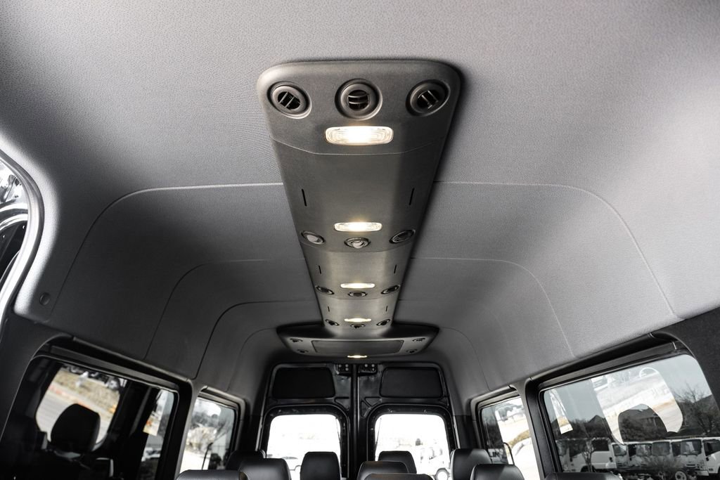 Used 2025 Mercedes-Benz Sprinter 2500 w/ Dashboard Charging Package image 41