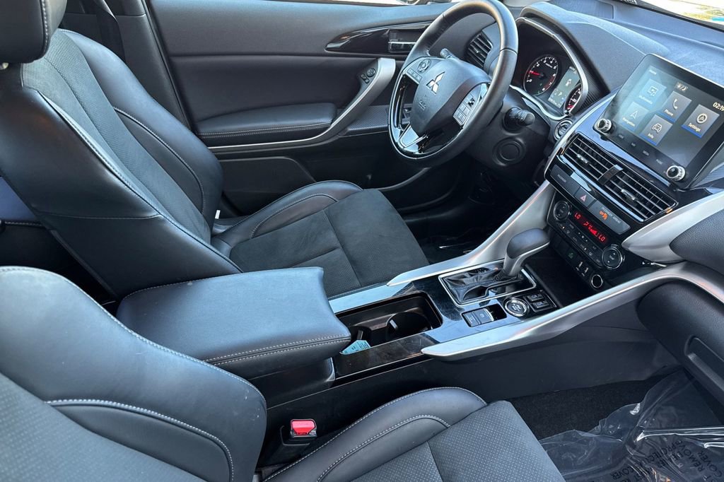 Used 2025 Mitsubishi Eclipse Cross SE AWD/4WD image 16