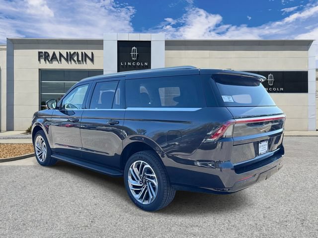 New 2026 Lincoln Navigator L Premier AWD/4WD image 5