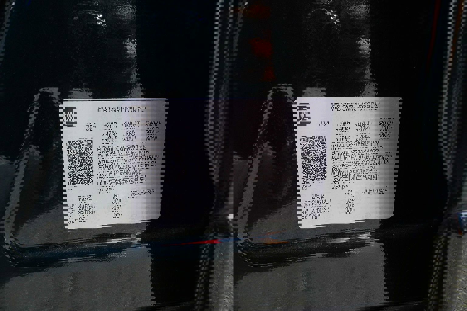 Used 2024 Cadillac XT4 Sport image 27