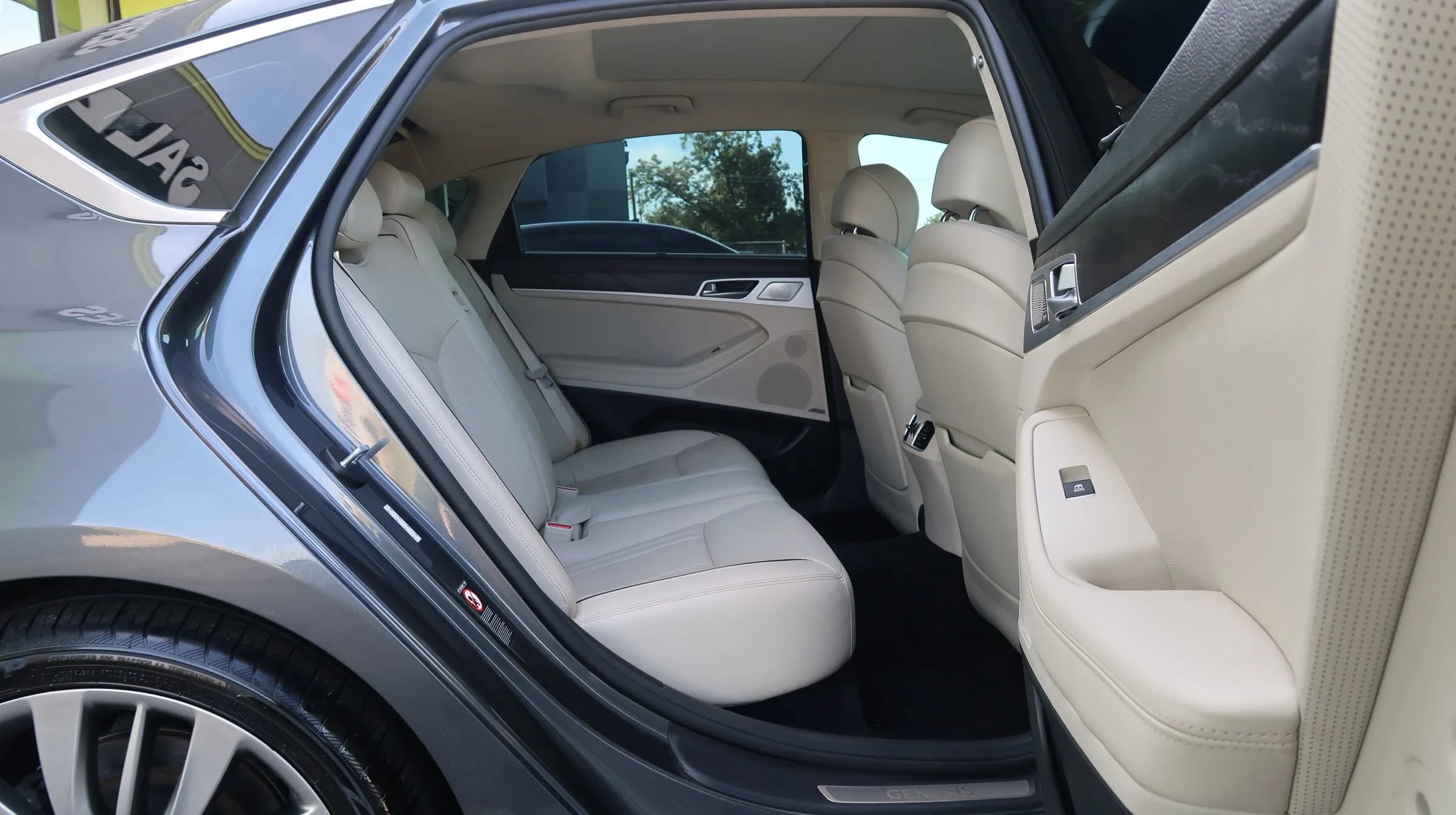 Used 2018 Genesis G80 5.0 Ultimate AWD/4WD image 22