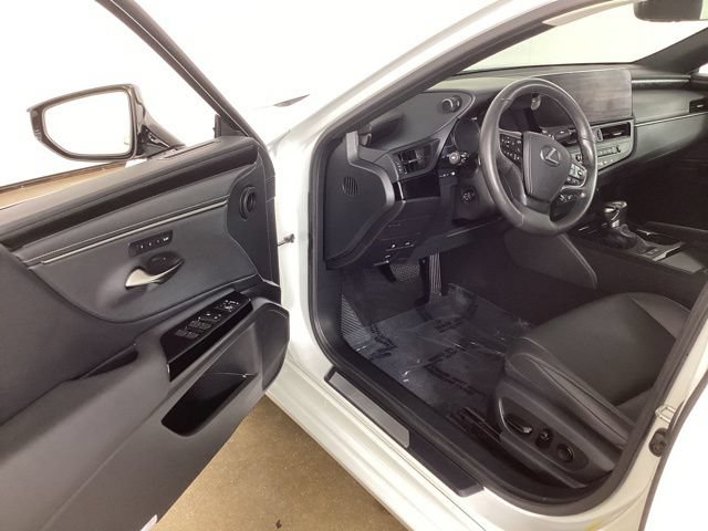 Used 2023 Lexus ES 300h w/ Premium Package FWD image 9