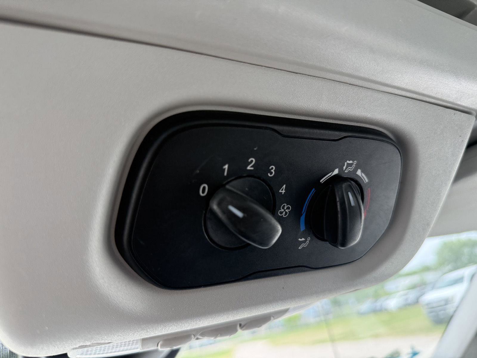 Certified 2019 Ford Transit 350 XL image 20