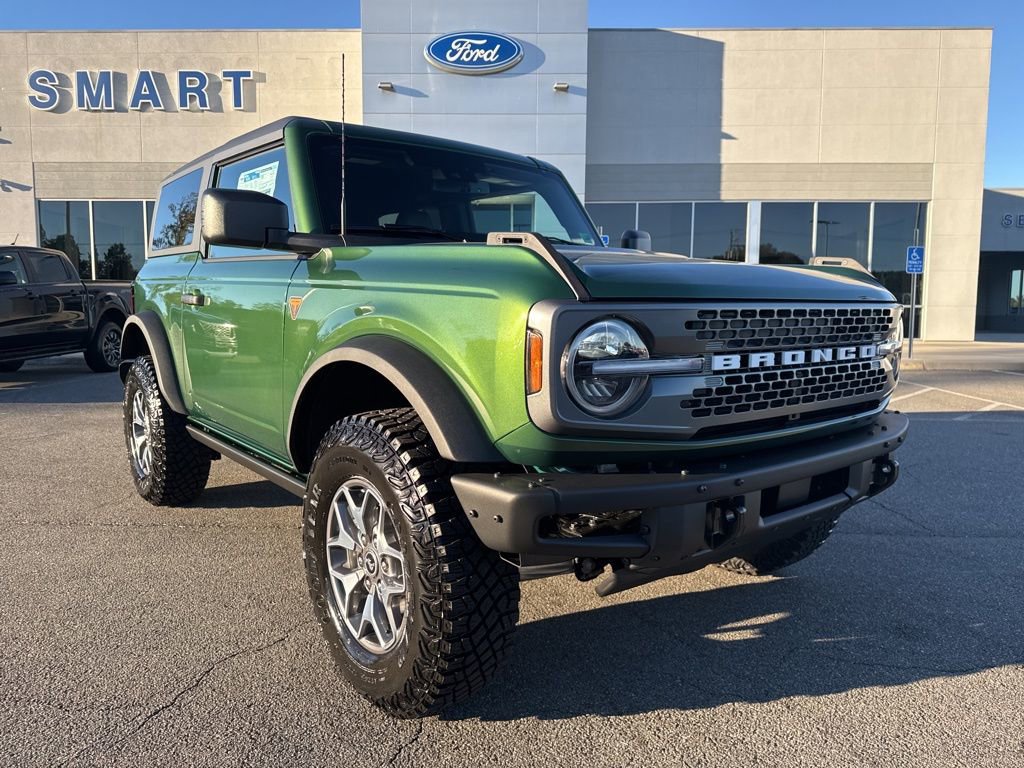New 2025 Ford Bronco Badlands image 1