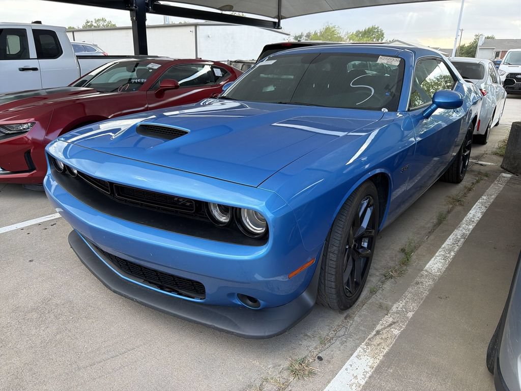 Used 2023 Dodge Challenger R/T w/ Blacktop Package RWD video 1