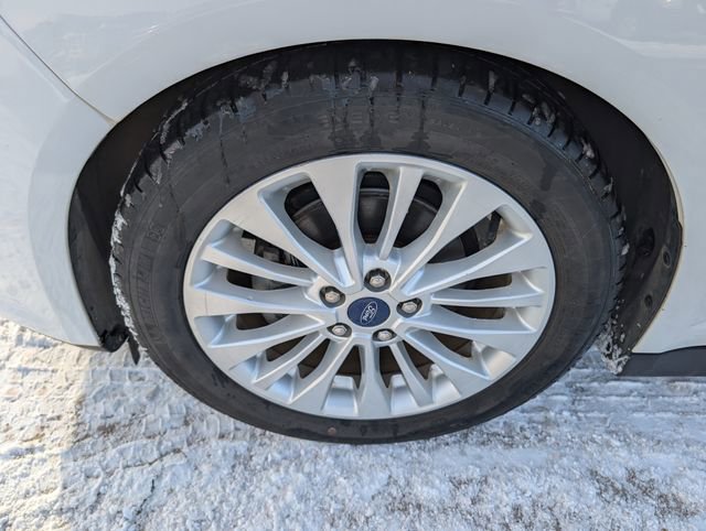 Used 2017 Ford C-MAX SE image 11