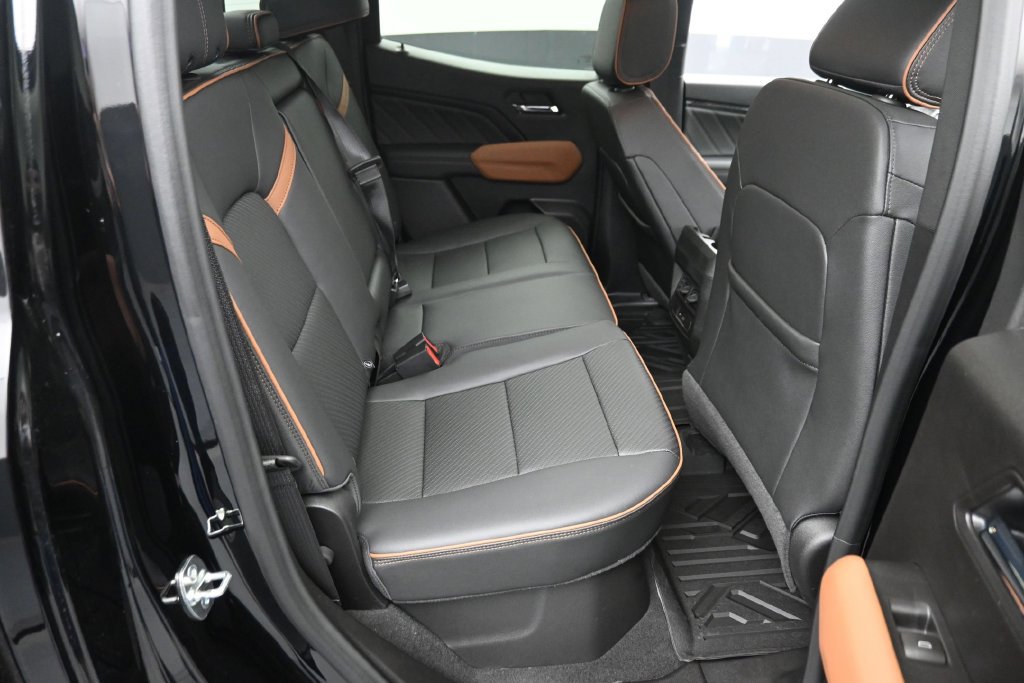 New 2026 GMC Canyon AT4 w/ Technology Plus Package AWD/4WD image 10