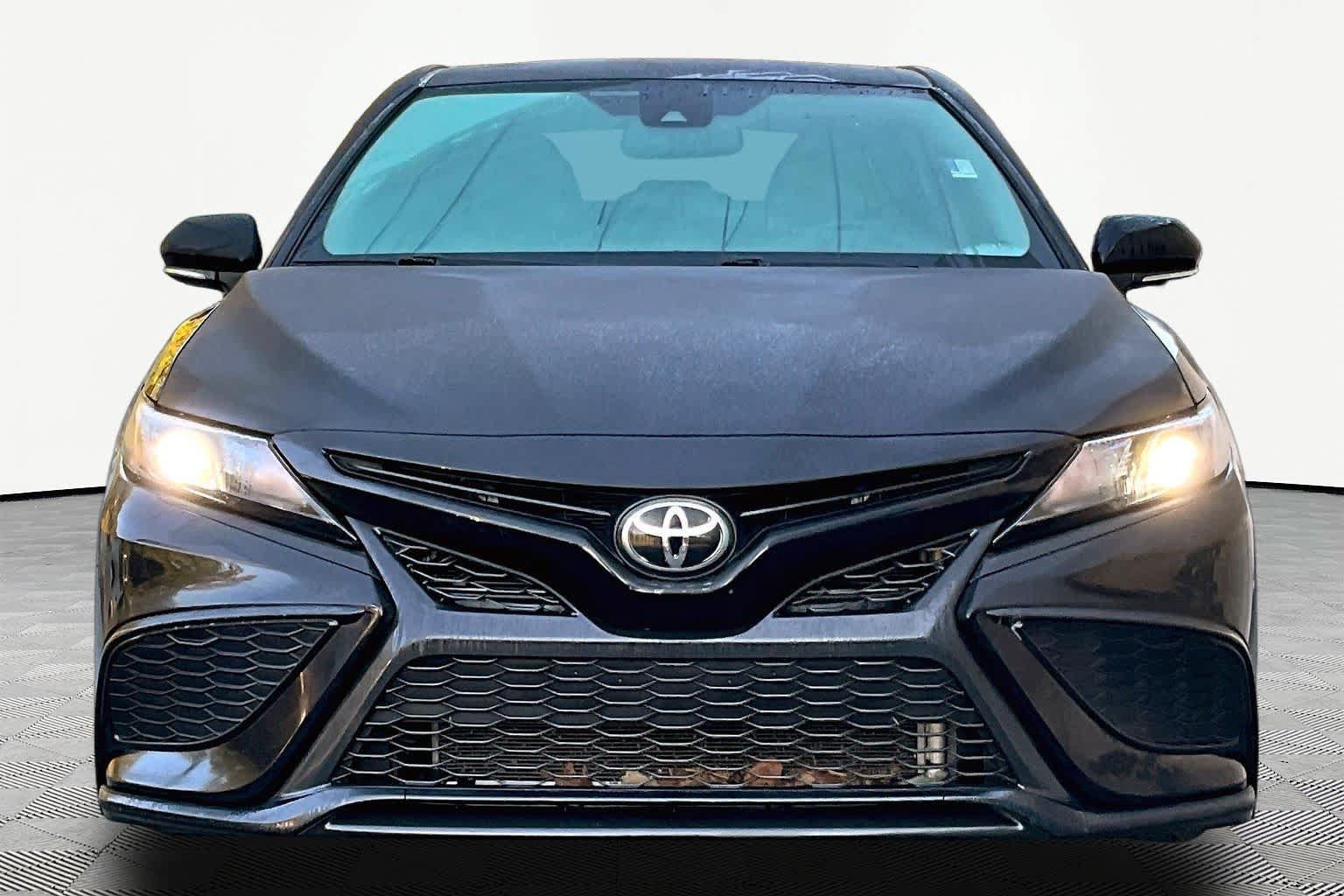 Used 2023 Toyota Camry SE w/ Convenience Package FWD image 4