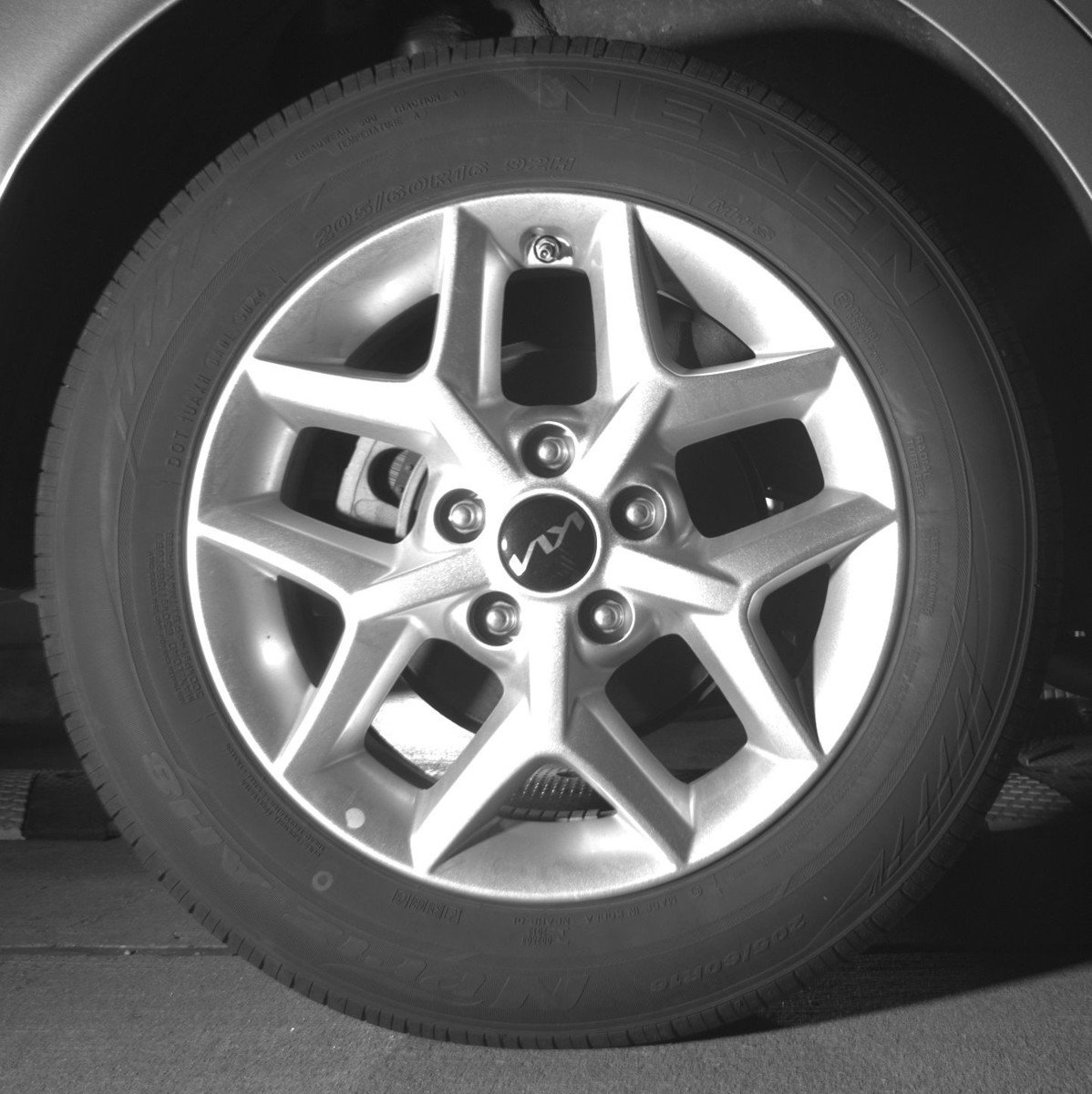 Used 2025 Kia Soul LX w/ LX Technology Package FWD image 15