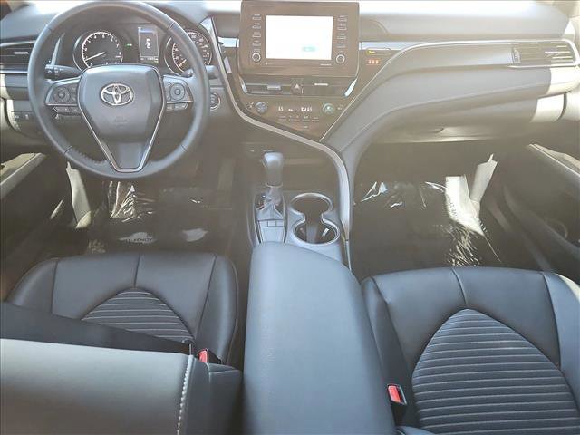 Used 2024 Toyota Camry SE w/ Convenience Package image 17
