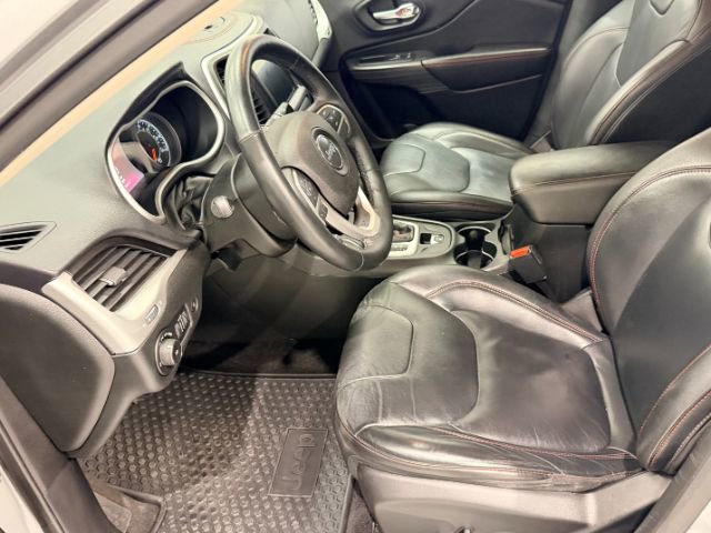 Used 2015 Jeep Cherokee Trailhawk w/ Comfort/Convenience Group image 42