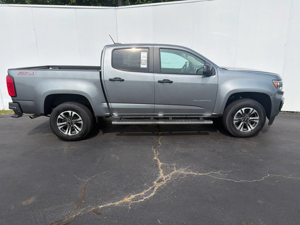 Used 2022 Chevrolet Colorado Z71 AWD/4WD image 2