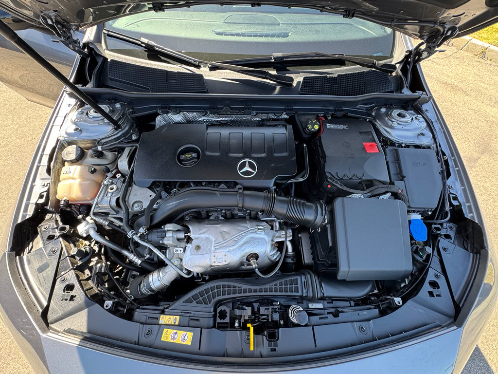 Used 2023 Mercedes-Benz CLA 250 image 28