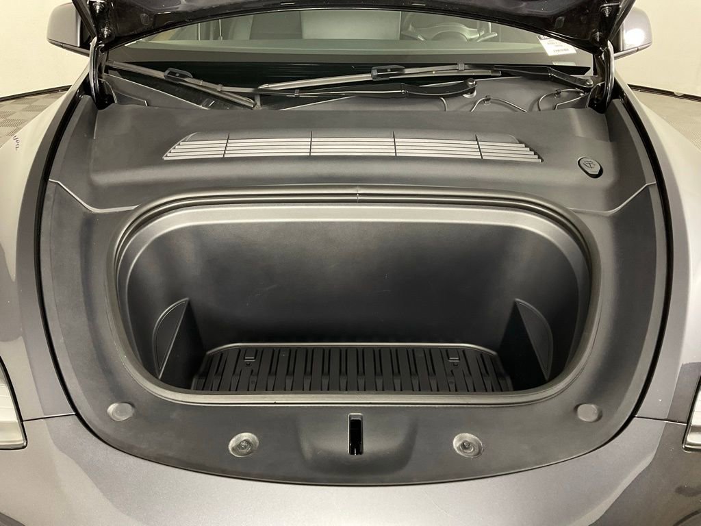 Used 2025 Tesla Model Y Performance AWD/4WD image 9