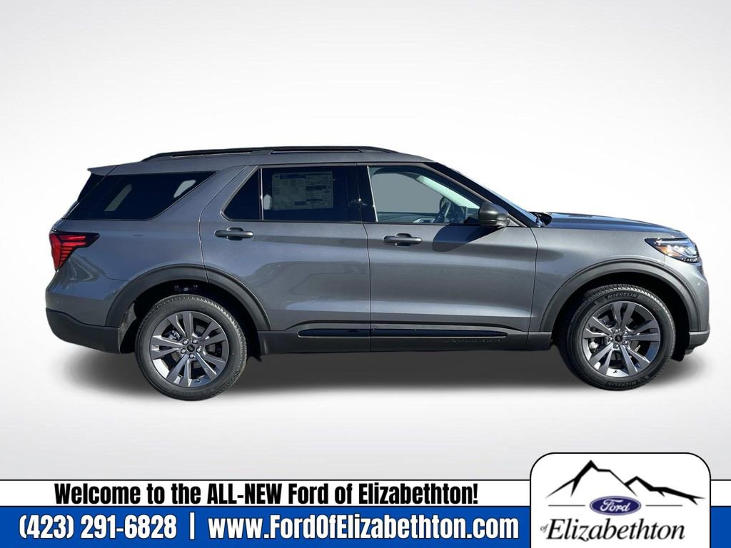 New 2026 Ford Explorer Active image 2
