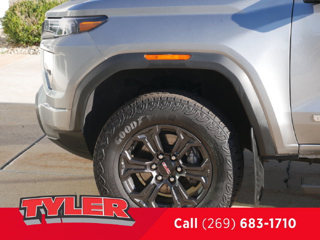 Used 2024 GMC Canyon Elevation w/ Elevation Premium Package AWD/4WD image 40