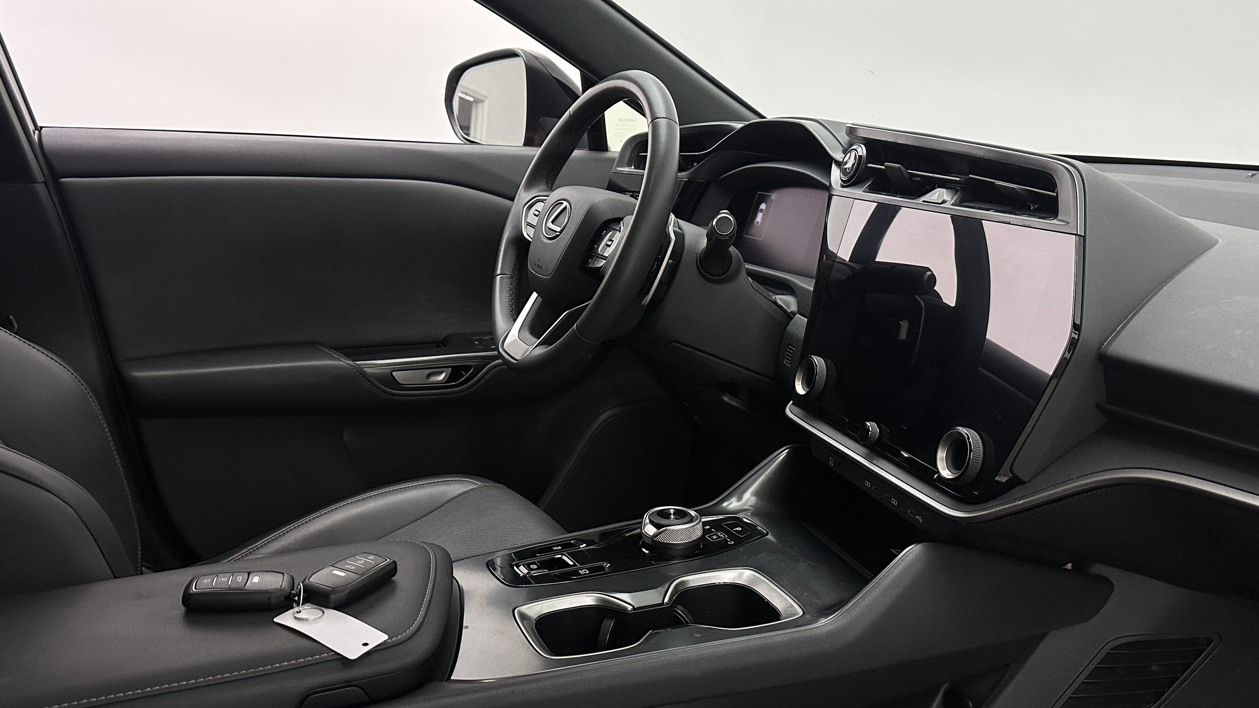 Used 2025 Lexus RZ 300e w/ Accessory Package (Z2) FWD image 37