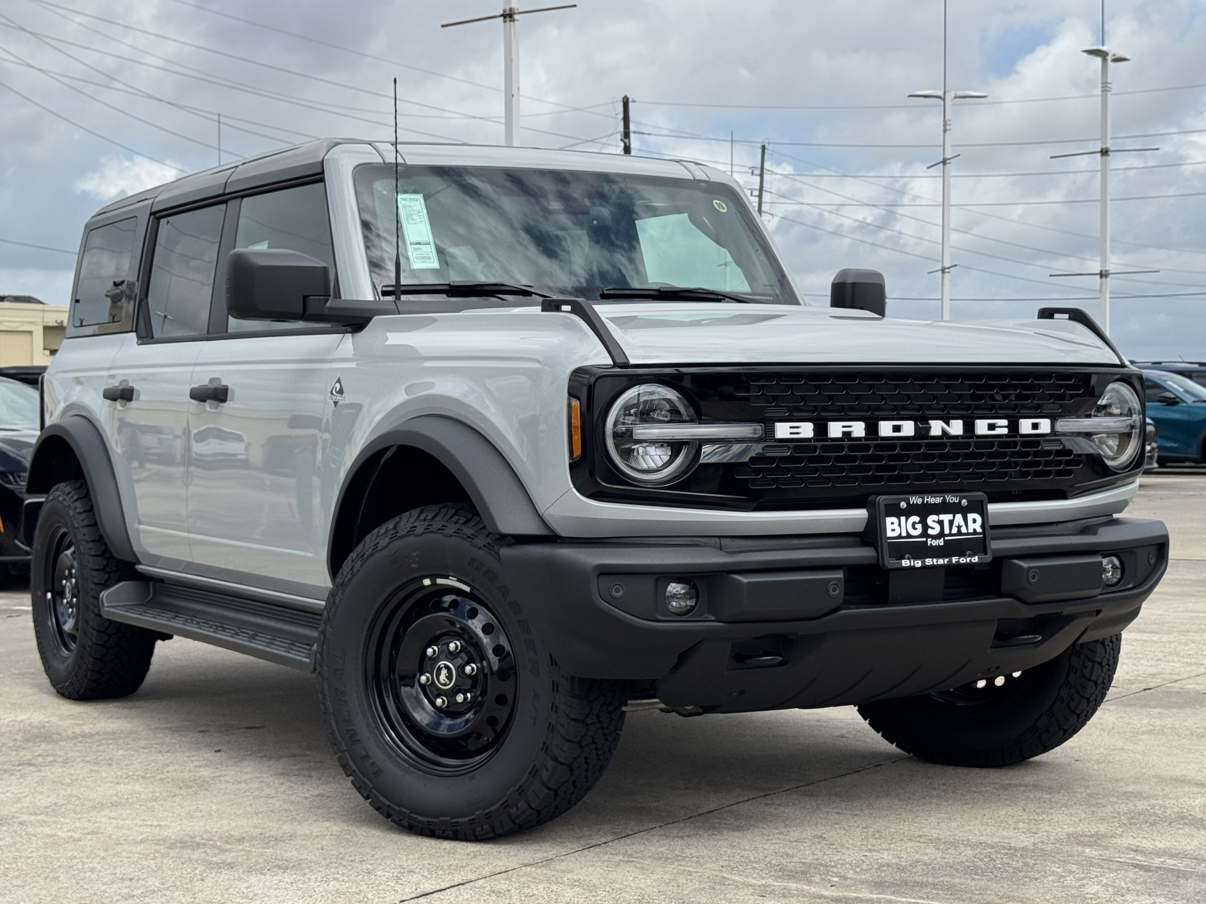 New 2026 Ford Bronco Outer Banks AWD/4WD image 2