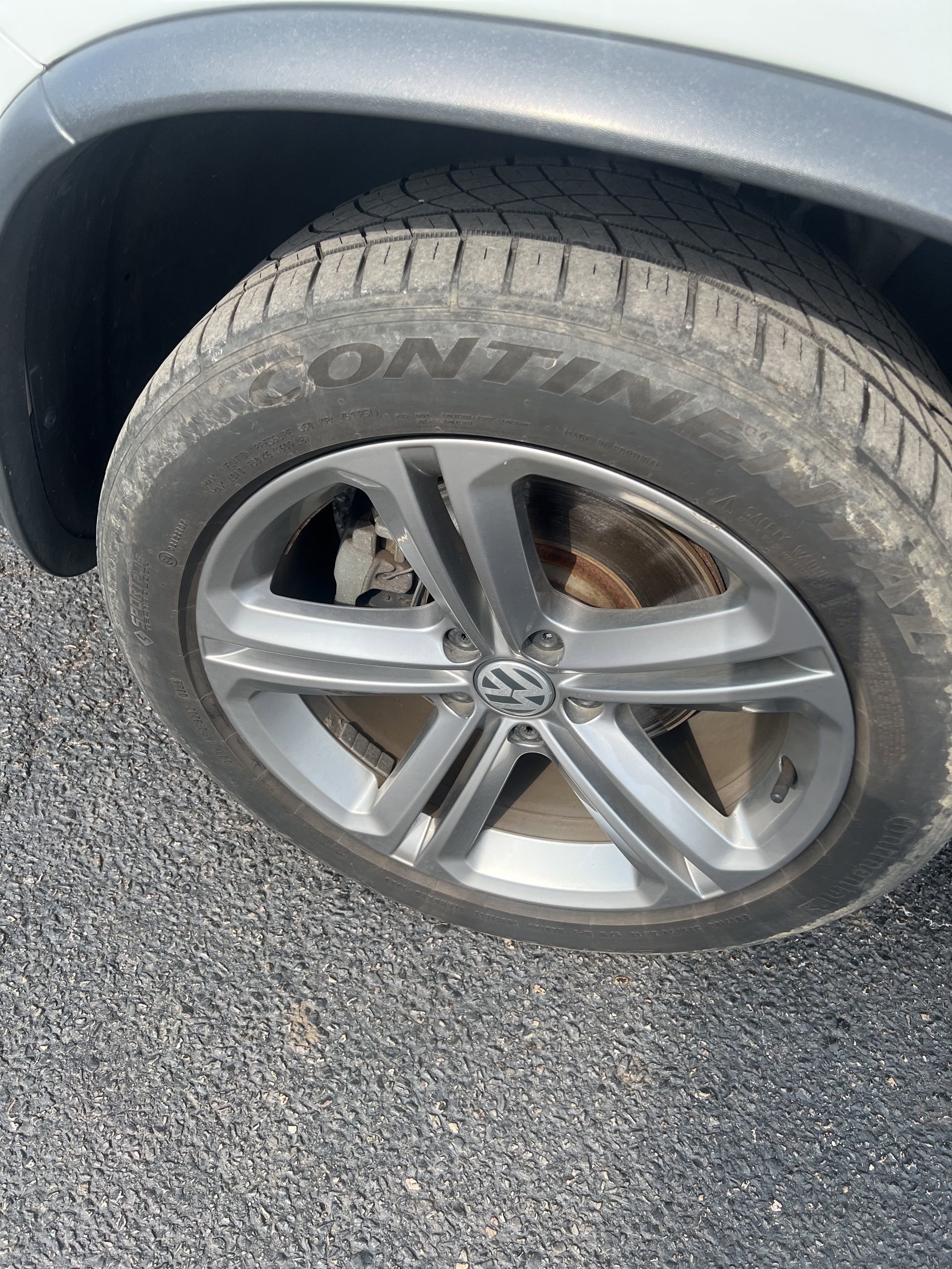 Used 2017 Volkswagen Tiguan Sport image 10