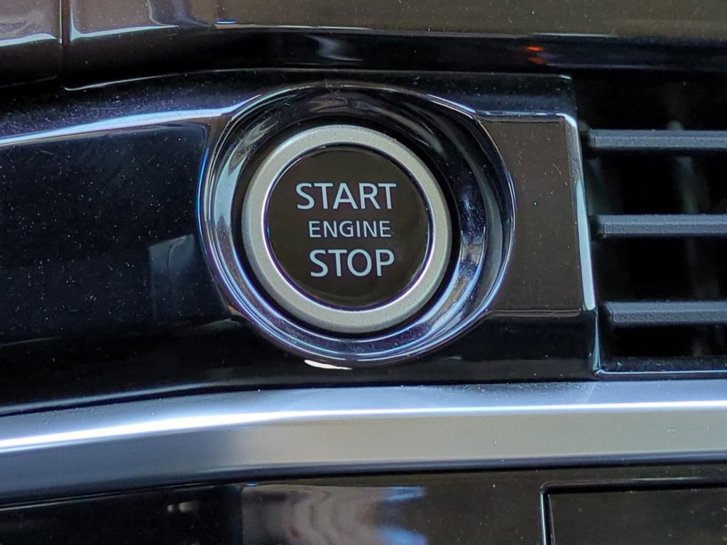 Certified 2022 Nissan Pathfinder SV w/ SV Premium Package AWD/4WD image 28