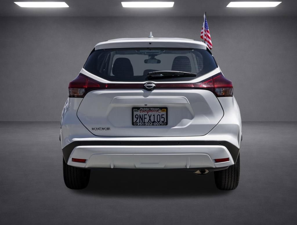 Used 2024 Nissan Kicks S FWD image 5