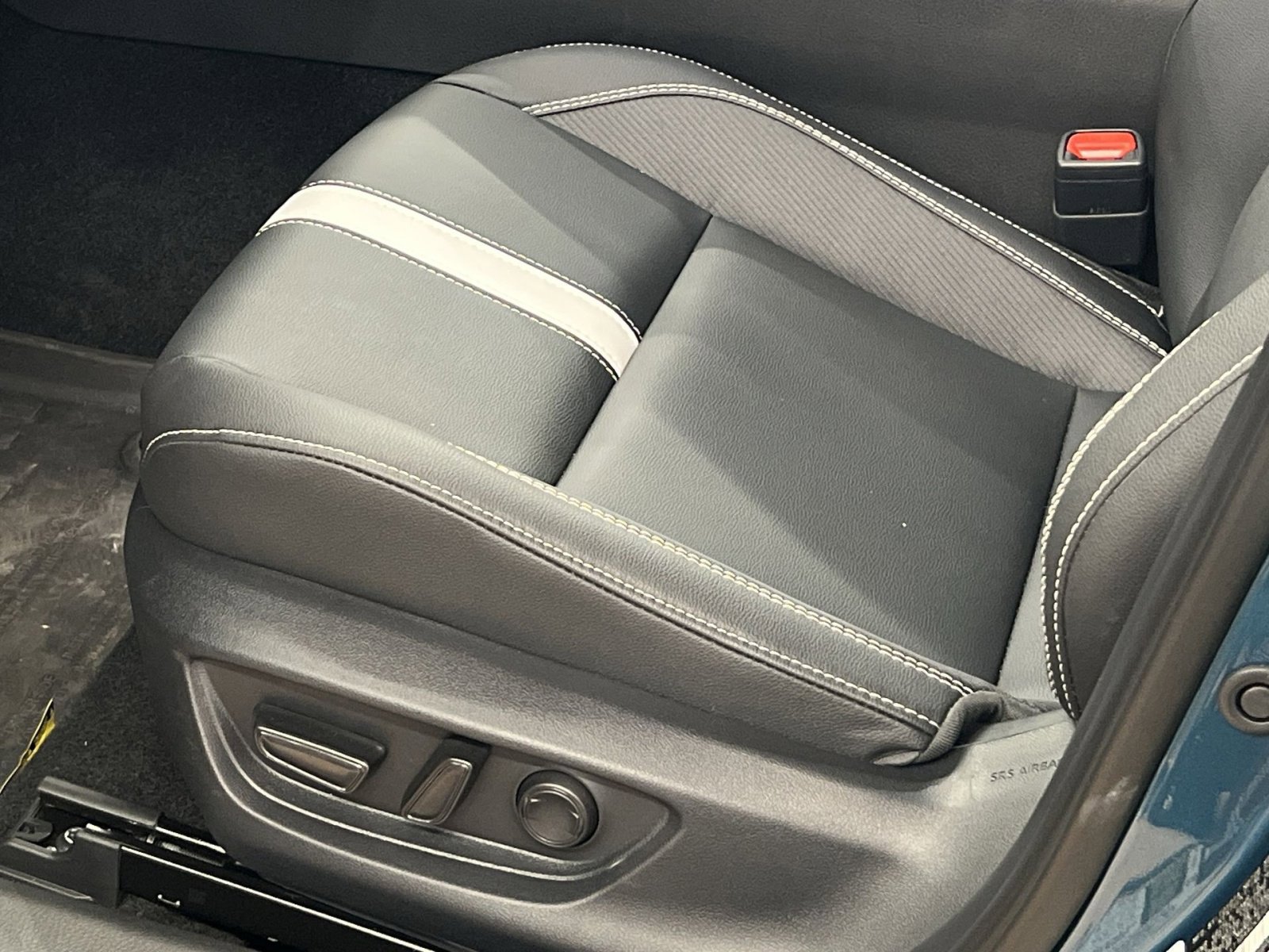 Used 2026 Toyota Camry SE FWD image 12