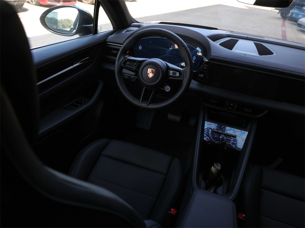 New 2025 Porsche Macan 4 Electric image 32