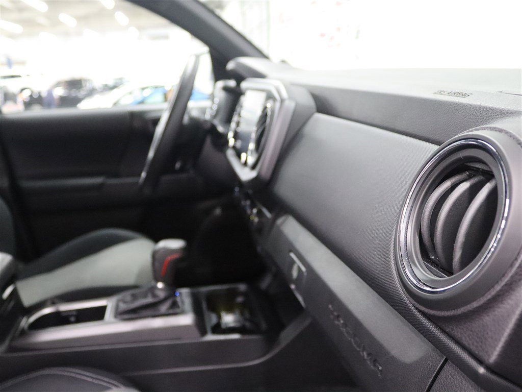 Used 2023 Toyota Tacoma TRD Sport AWD/4WD image 31