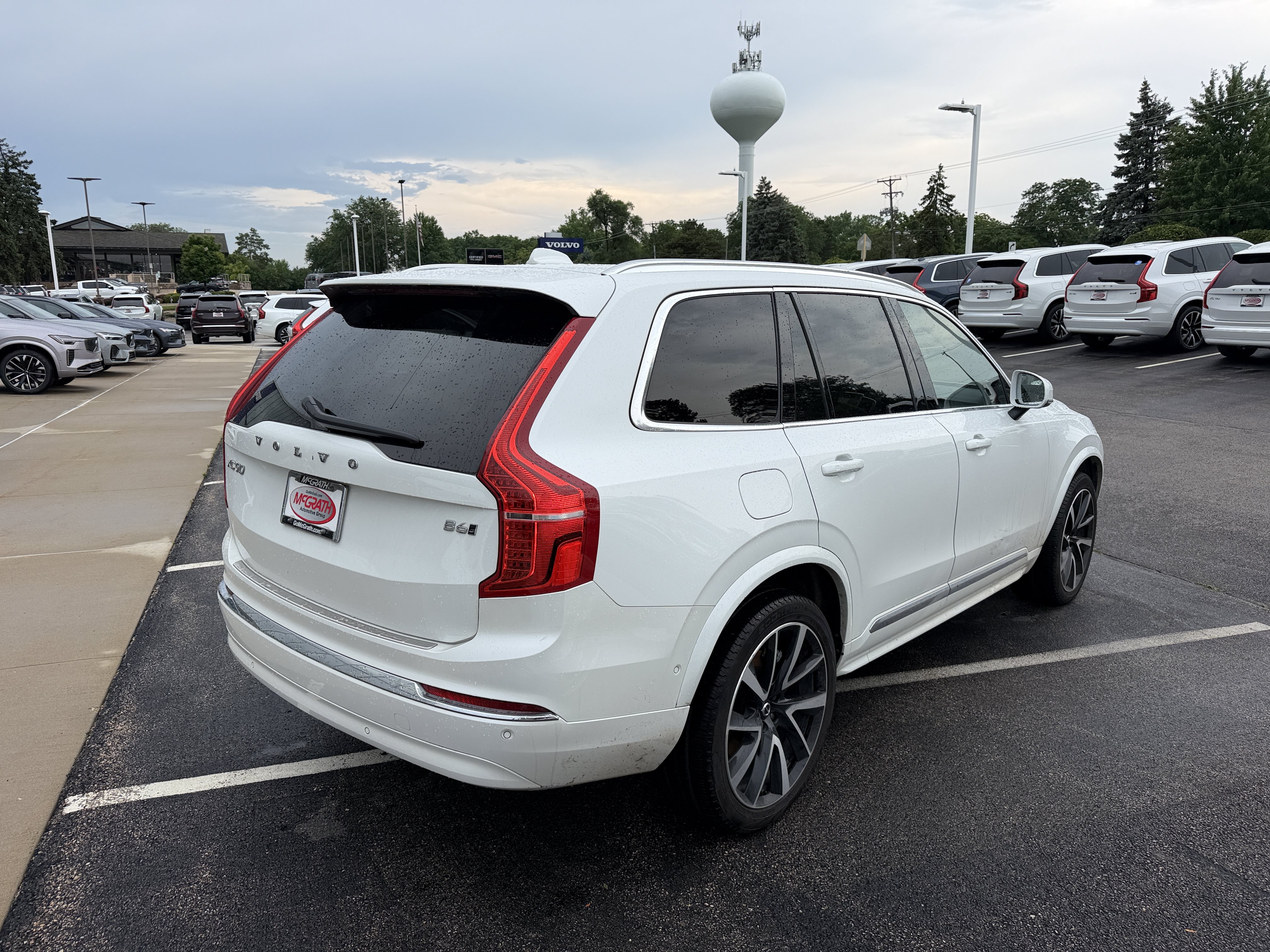 Certified 2024 Volvo XC90 B6 Ultimate w/ Protection Package Premier AWD/4WD image 4