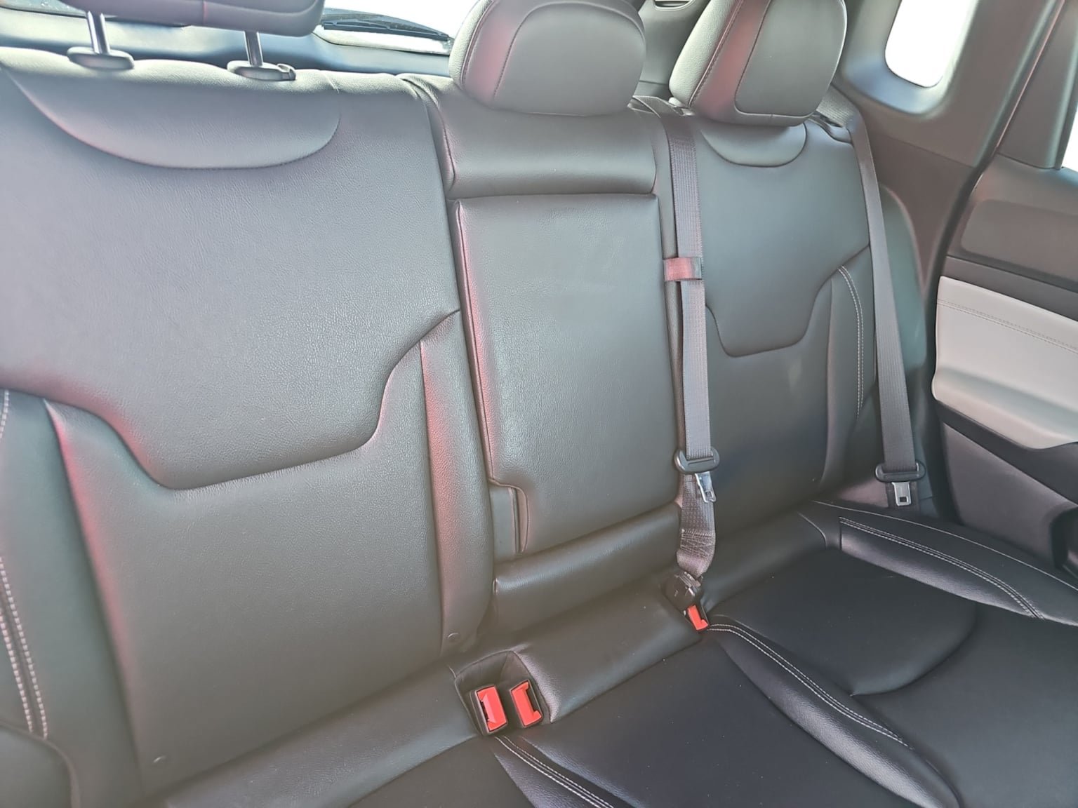 Used 2025 Jeep Compass Limited AWD/4WD image 18